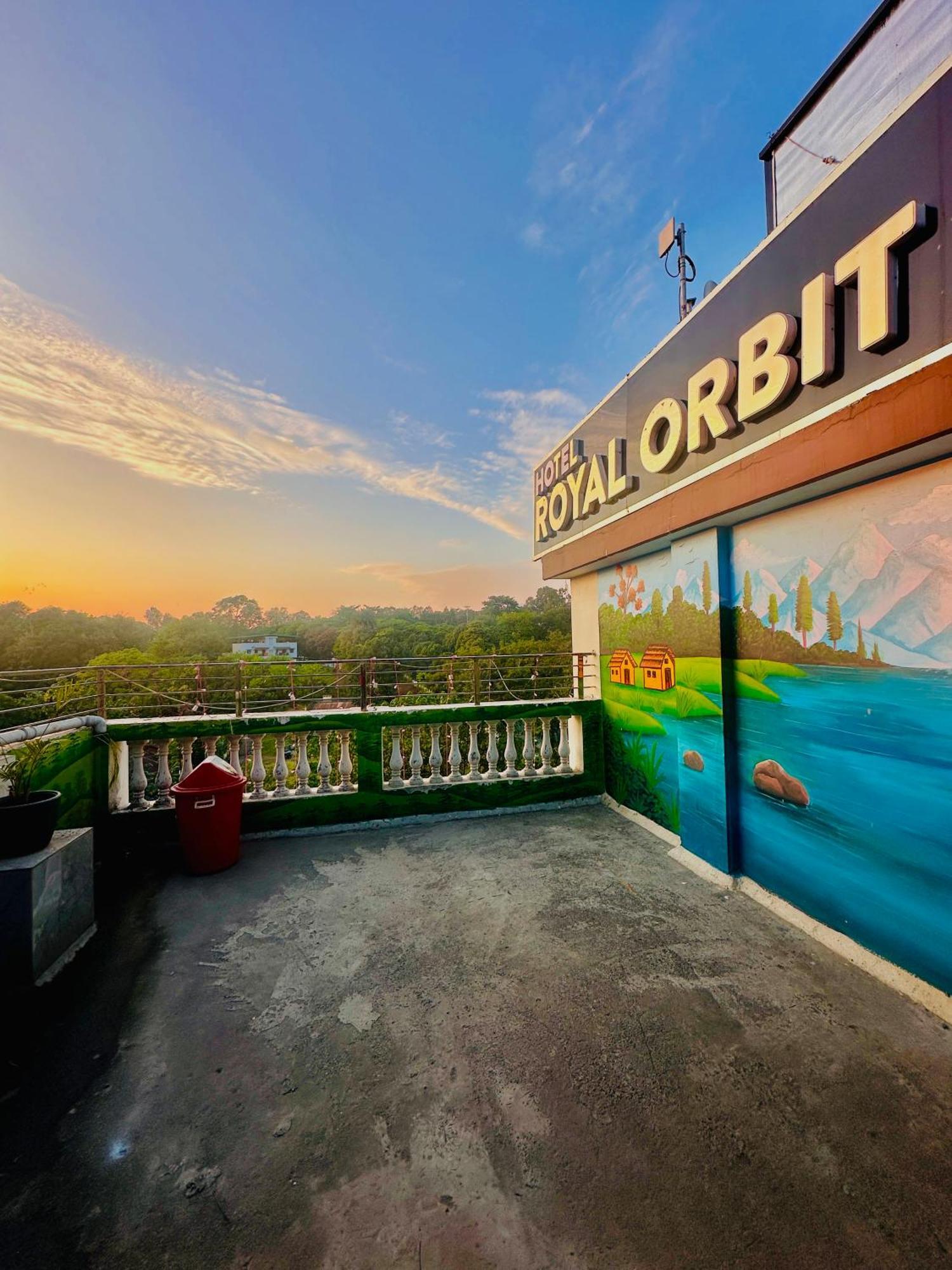 Hotel Royal Orbit By Arony Hospitality 德拉敦 外观 照片